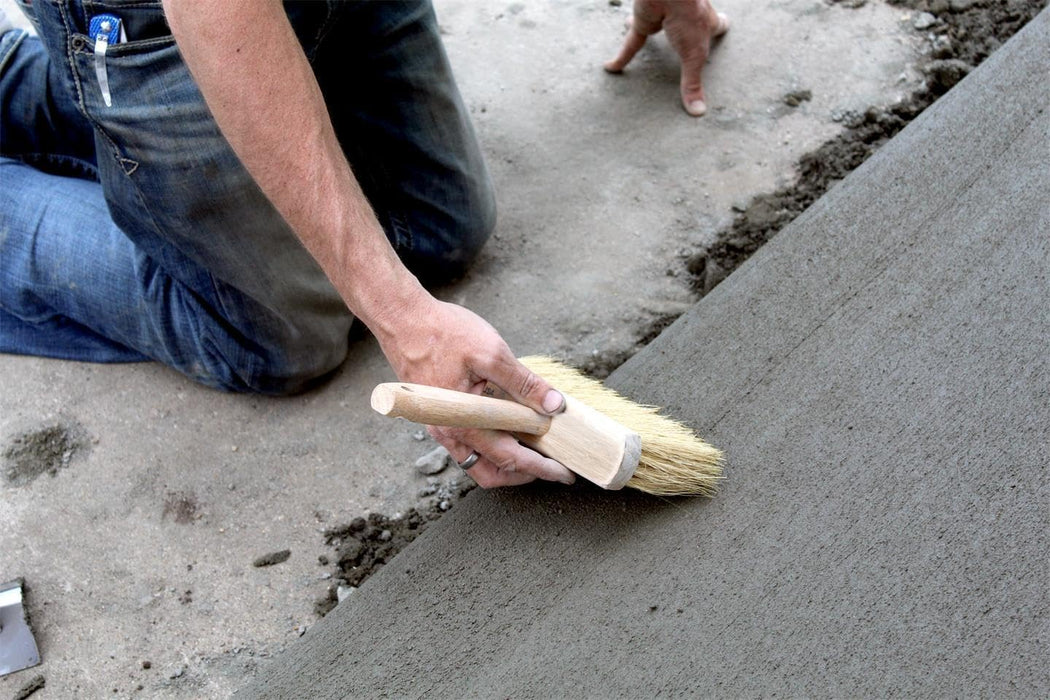 Marshalltown 829 – 6 1/2" x 1 3/4" Masonry Brush