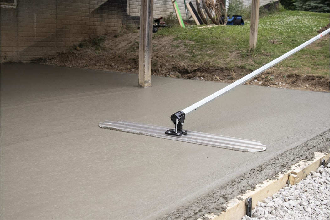 Marshalltown B36FRB – 36" x 8" Magnesium Bull Float Blade