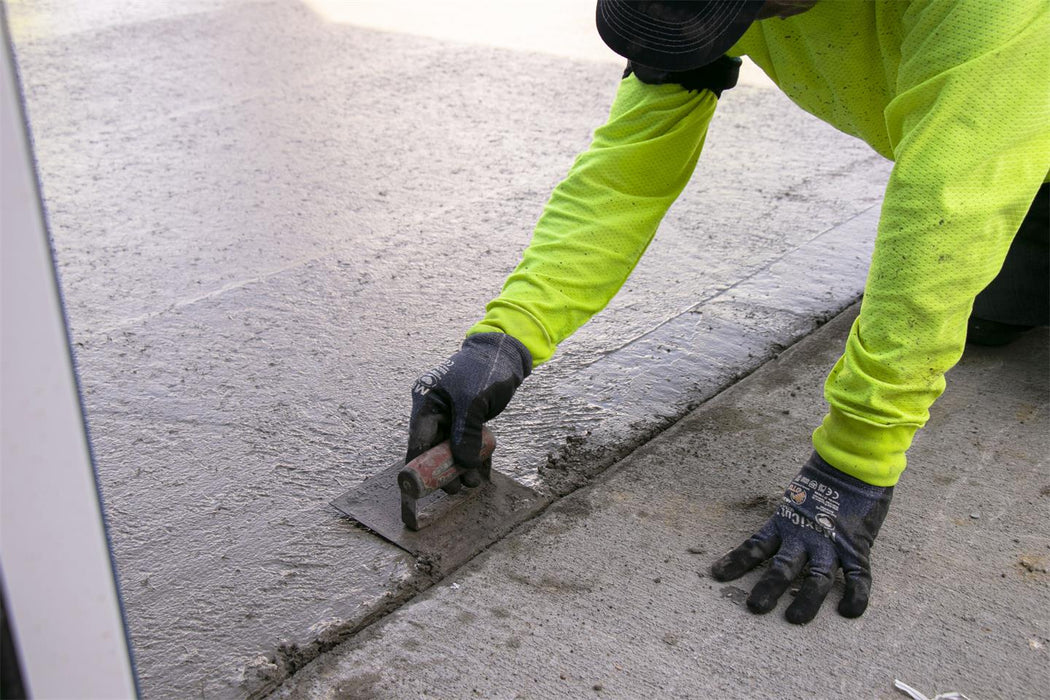 Marshalltown 184SSD – 8" x 6" Stainless Steel Edger (Straight Ends, 1/4" Radius, DuraSoft Handle)