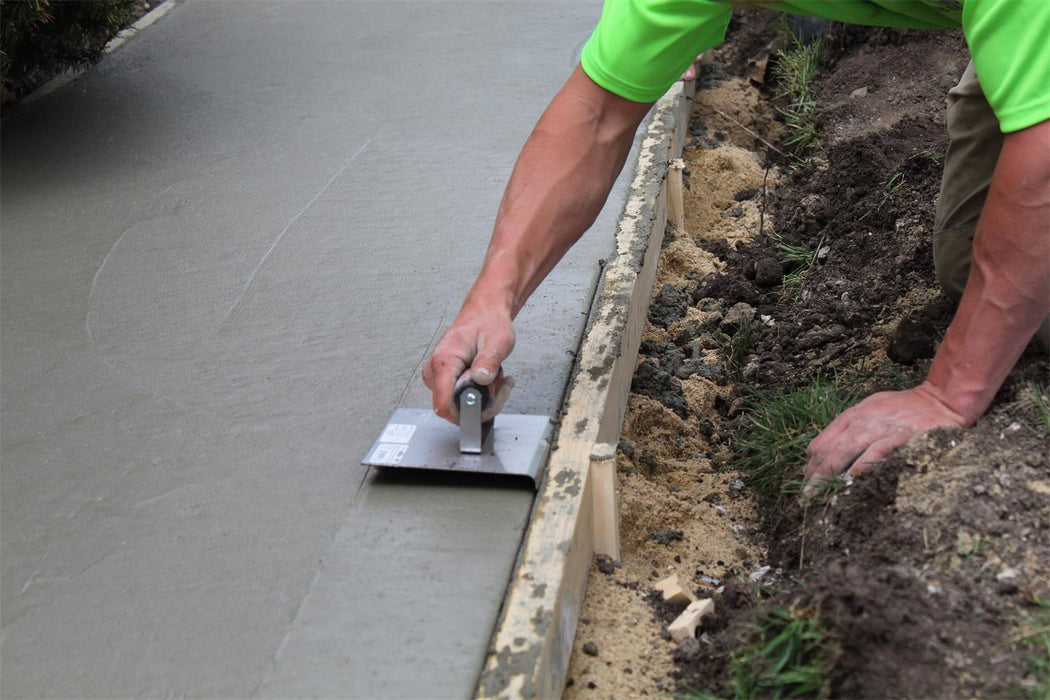 Marshalltown 185SSD – 8" x 6" Stainless Steel Edger (Straight Ends, 3/8" Radius, DuraSoft Handle)