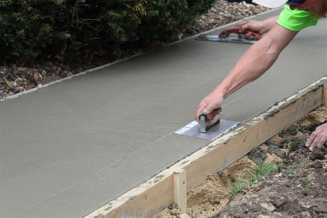 Marshalltown 185SSD – 8" x 6" Stainless Steel Edger (Straight Ends, 3/8" Radius, DuraSoft Handle)