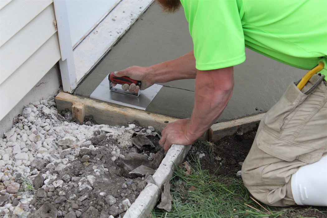 Marshalltown 188SSD – 8" x 6" Stainless Steel Edger (Straight Ends, 1/2" Radius, DuraSoft Handle)