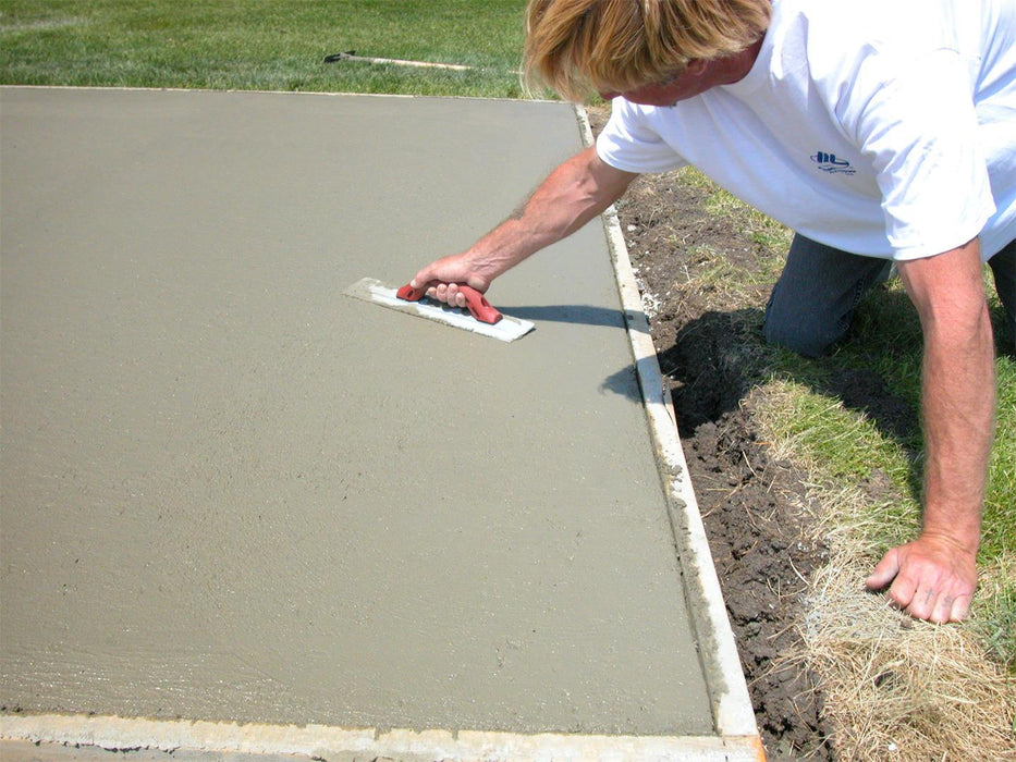 Marshalltown 06150D – 16" x 3 1/2" Cast Magnesium Float (DuraSoft Handle)