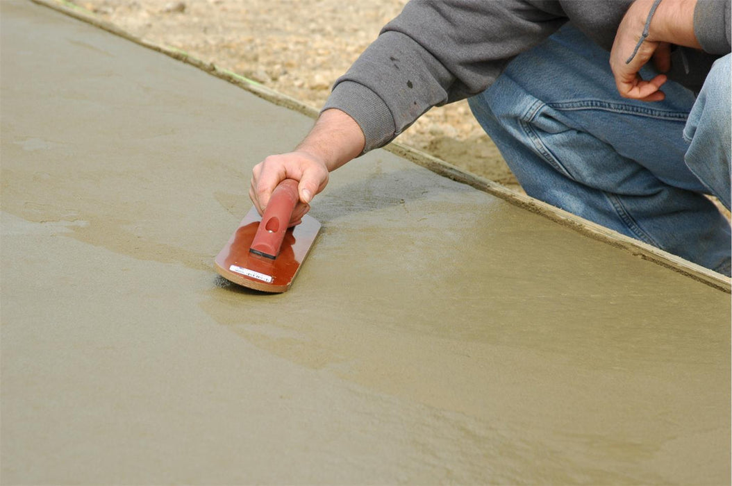 Marshalltown 4499RD – 16" x 3 1/2" Resin Float (DuraSoft Handle)