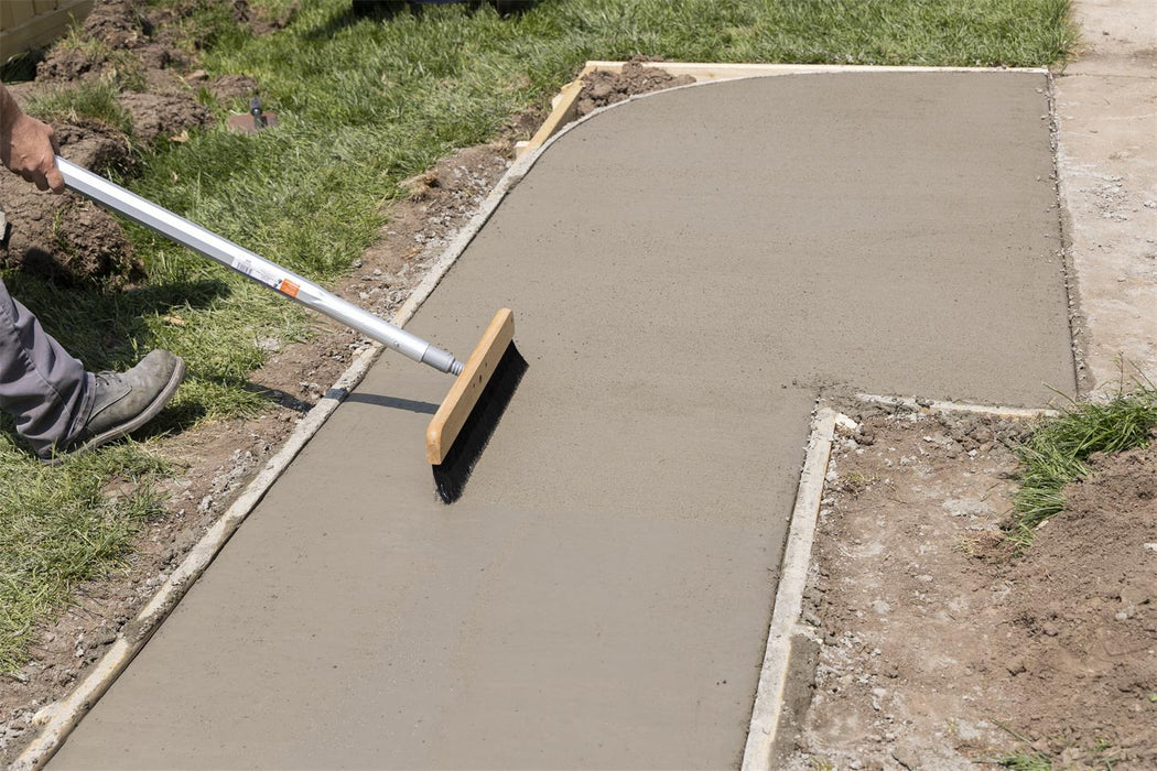 Marshalltown 830 – Wood-Backed Concrete Broom