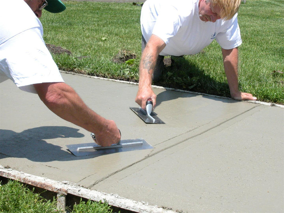 Marshalltown MXS60D – 16" x 3" Finishing Trowel with Curved DuraSoft Handle