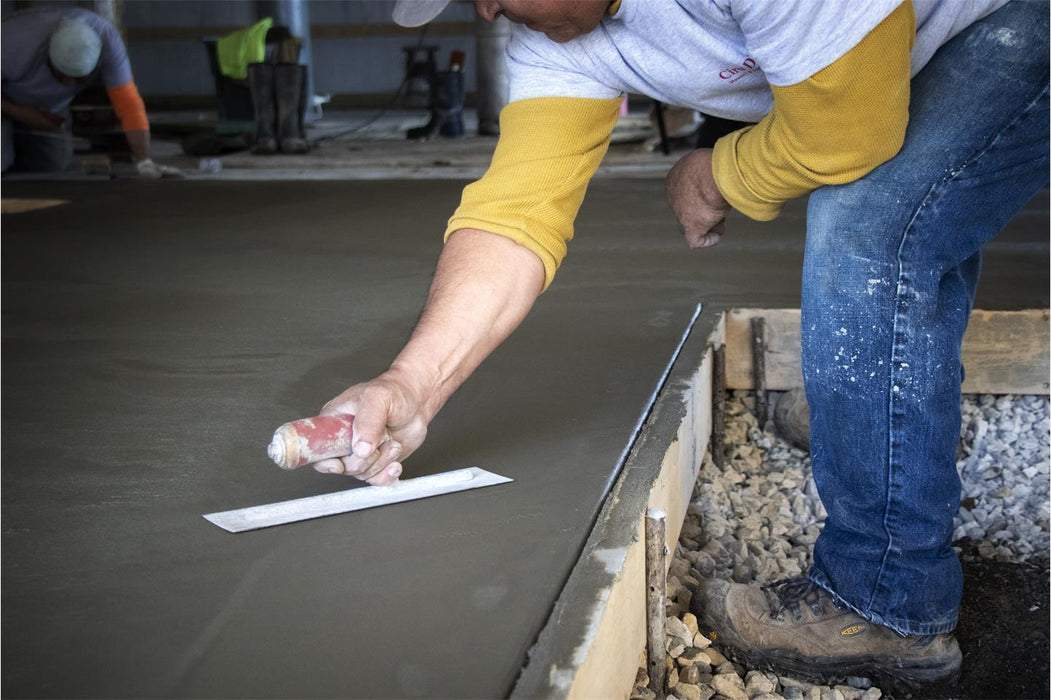 Marshalltown PB81D – 18" x 4" PermaShape Broken-In Trowel