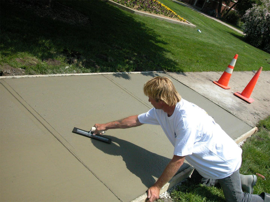 Marshalltown MX81 – 18" x 4" Finishing Trowel