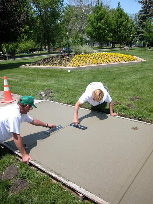 Marshalltown MXS205D – 20" x 5" Finishing Trowel with Curved DuraSoft Handle