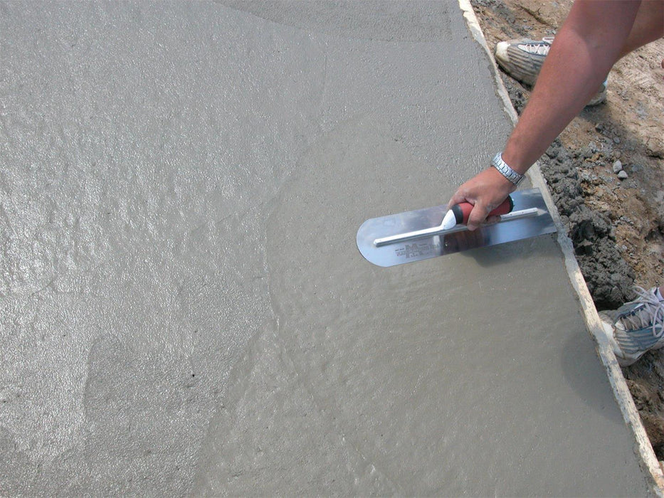 Marshalltown MXS81RED – 18" x 4" Finishing Trowel (Round Front, DuraSoft Handle)