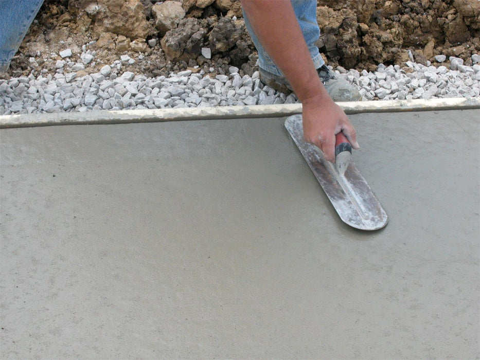 Marshalltown MXS205FD – 20" x 5" Finishing Trowel, Fully Rounded with Curved DuraSoft Handle