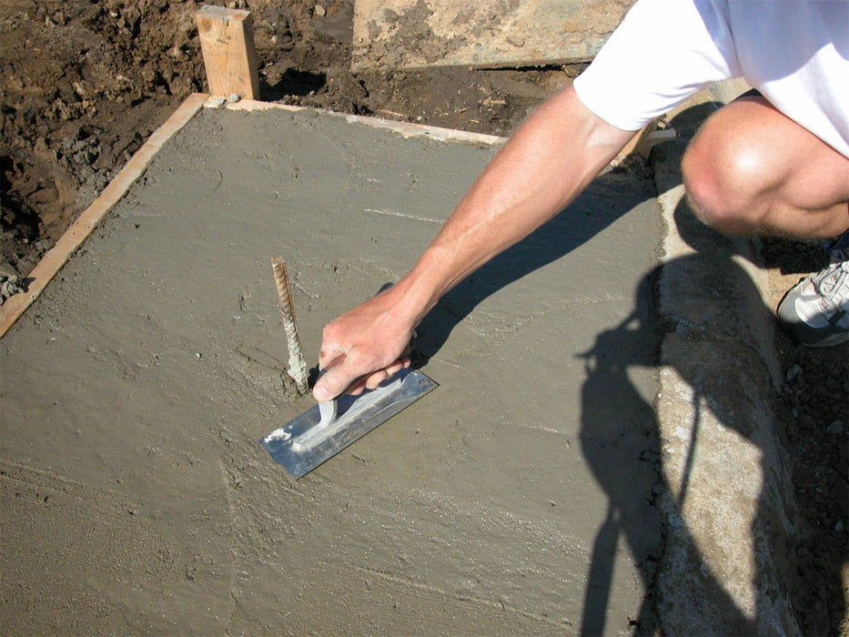 Marshalltown MXS754D – 7-1/2" x 4" Wall Form Trowel with DuraSoft Handle