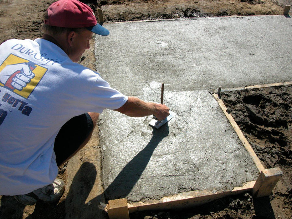 Marshalltown MXS754D – 7-1/2" x 4" Wall Form Trowel with DuraSoft Handle