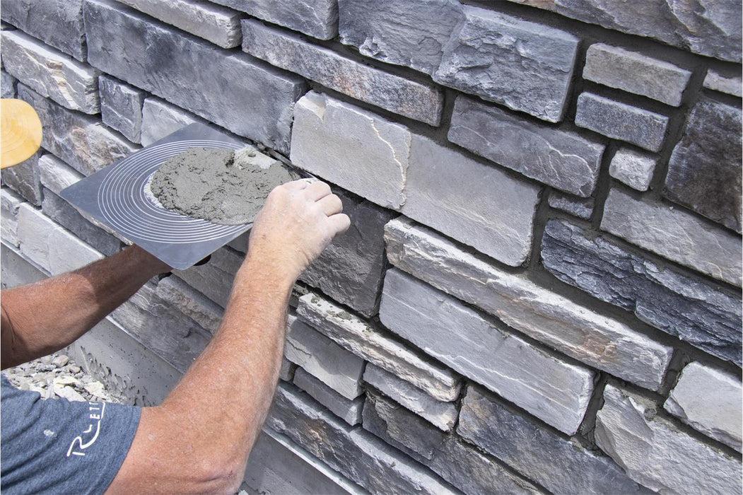 Marshalltown 5208D – 14" x 14" Magnesium Hawk with DuraSoft Handle